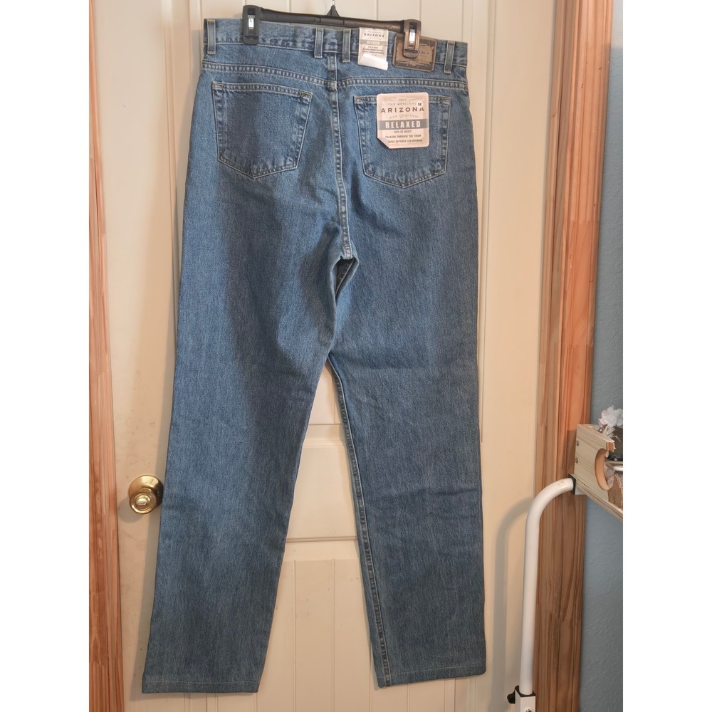Arizona Jean Company Mens Relaxed Fit Tapered Leg Blue Denim Jeans Size 36 NEW - Picture 3 of 5